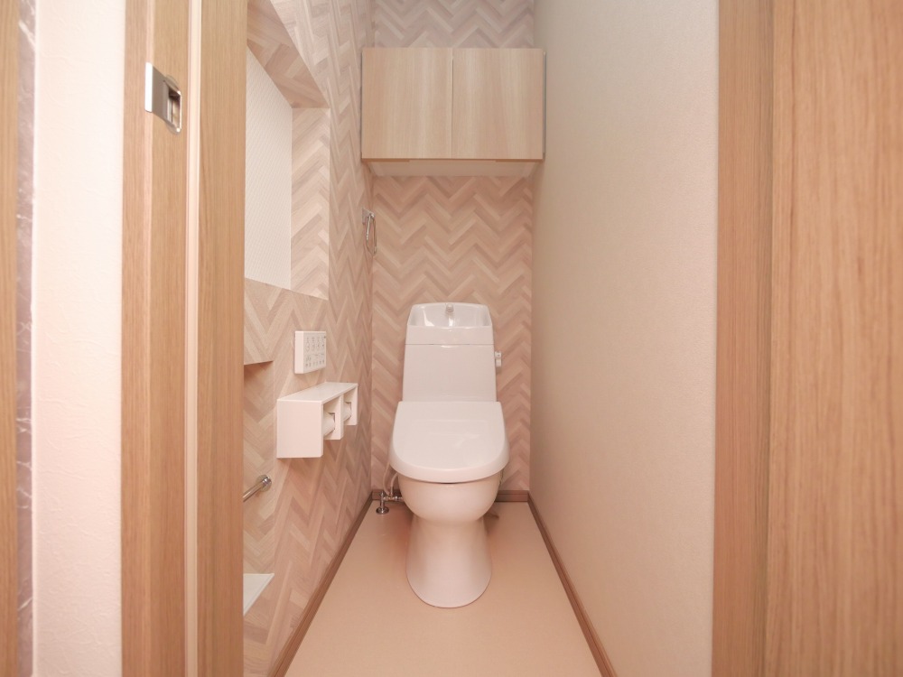トイレ　清潔感のあるウォシュレット付きのトイレです♪