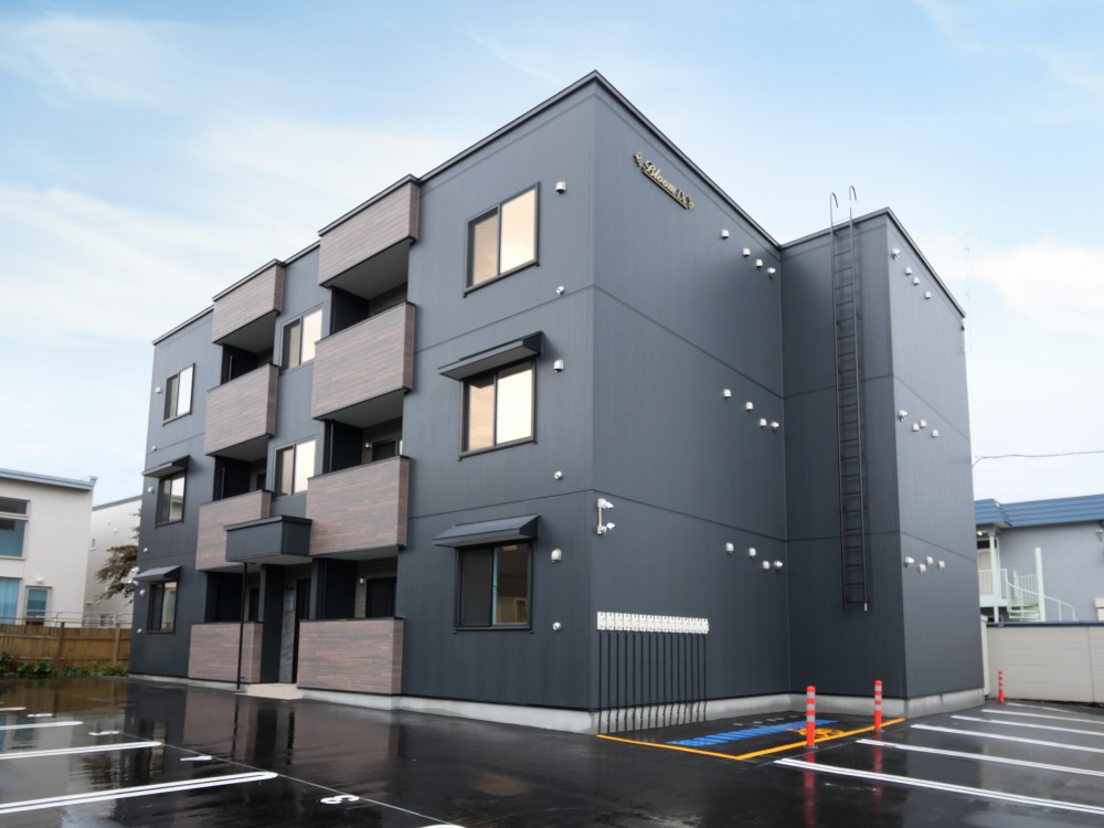 建物外観　2026年築♪設備充実の広々としたお部屋です♪