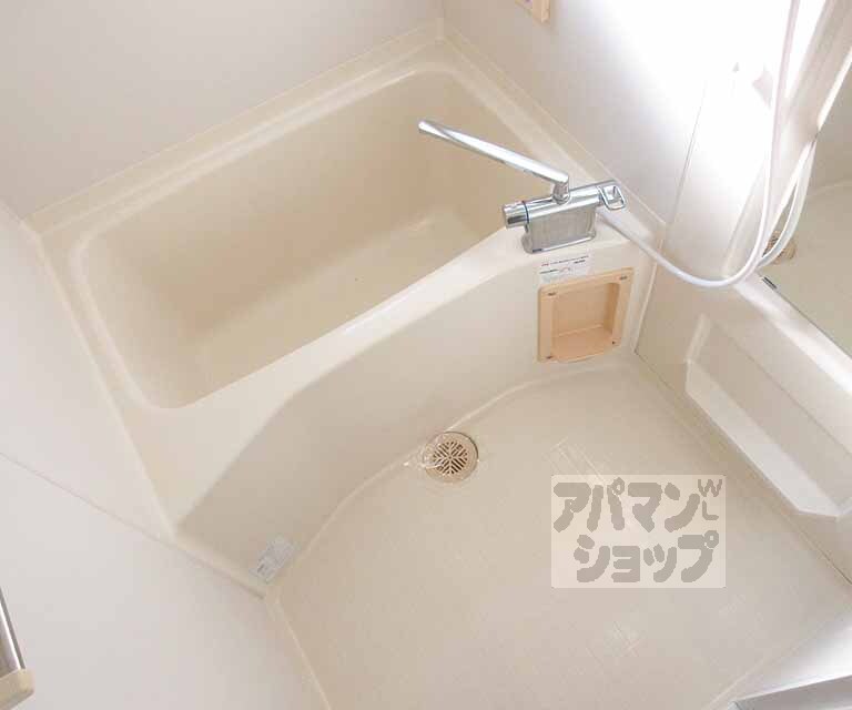 バス・シャワールーム　ゆったりバスルーム！