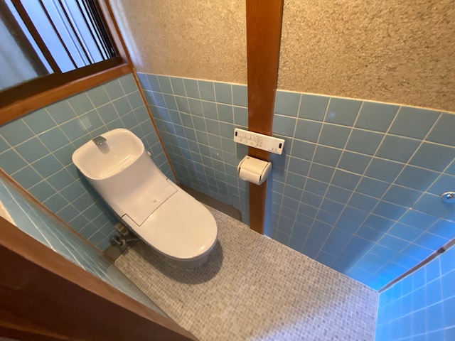【村松貸家のトイレ】