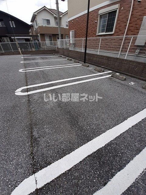 【アニメート宝積の駐車場】