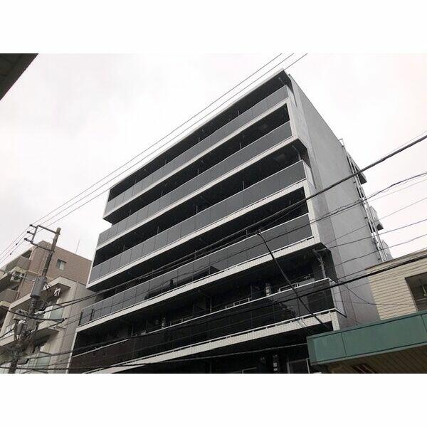 横浜市西区中央のマンションの建物外観
