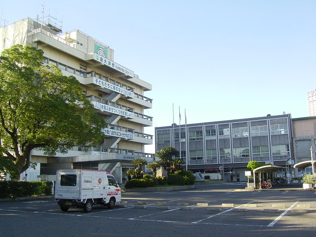 【泉大津市旭町のマンションの役所】