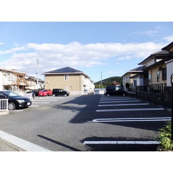 オリエンス正和台　Aの駐車場