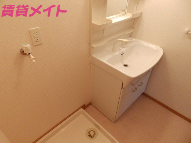 洗面設備　同タイプの部屋写真です