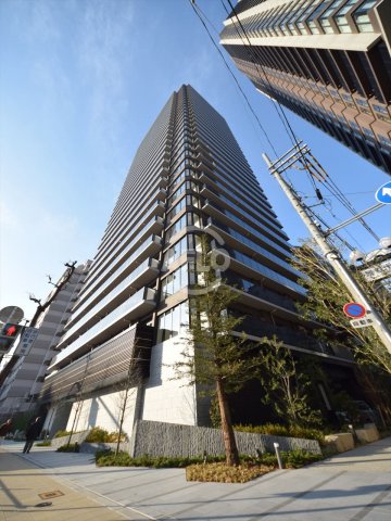 【大阪市中央区東心斎橋のマンションの建物外観】