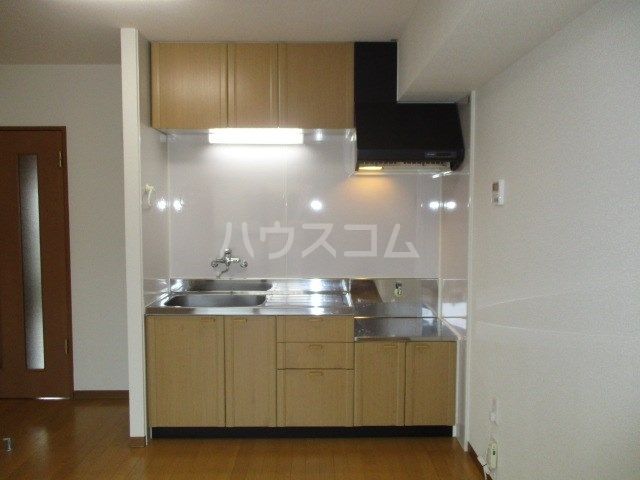 【浜松市中央区舞阪町浜田のマンションのキッチン】