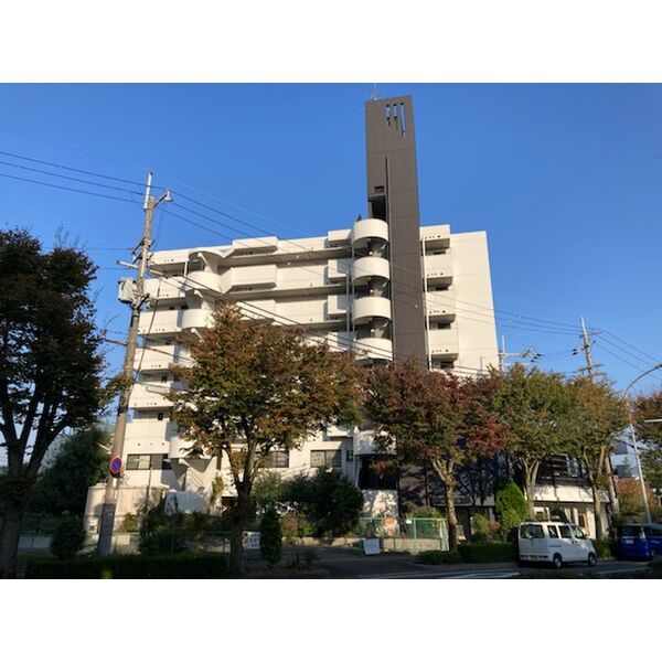 富田林市若松町西のマンションの建物外観