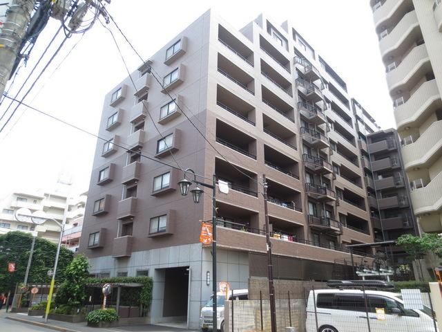 【小平市学園西町のマンションの建物外観】