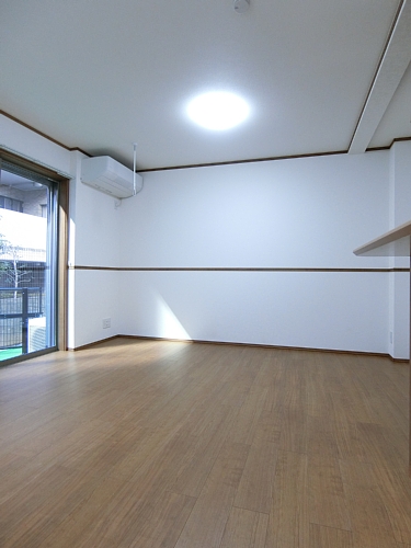 エイジュテラス_内装_0