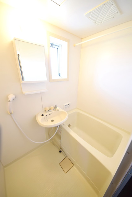 バス・シャワールーム　～さっぱりしましょう～