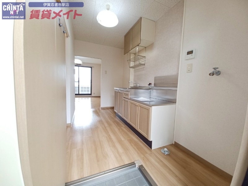 玄関　掲載写真は別部屋写真となります。