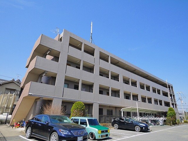 建物外観　壮観なマンションです