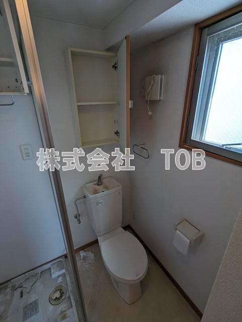 トイレ　※クリーニング中の撮影※