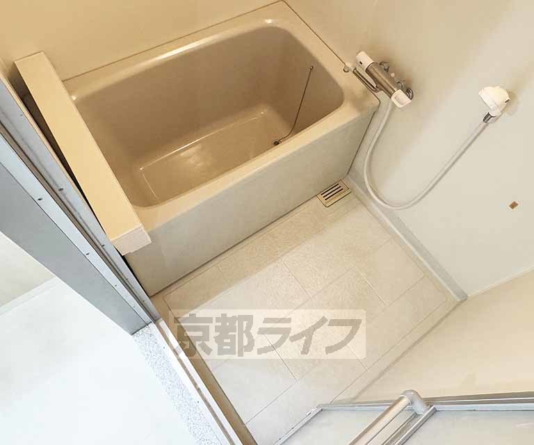 バス・シャワールーム　清潔感のあるキッチンです・