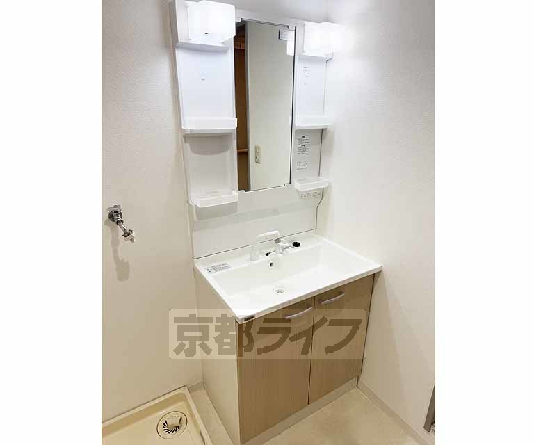 洗面設備　きれいな洗面台です！