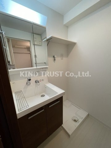 洗面設備　スペースが確保できる洗面所です