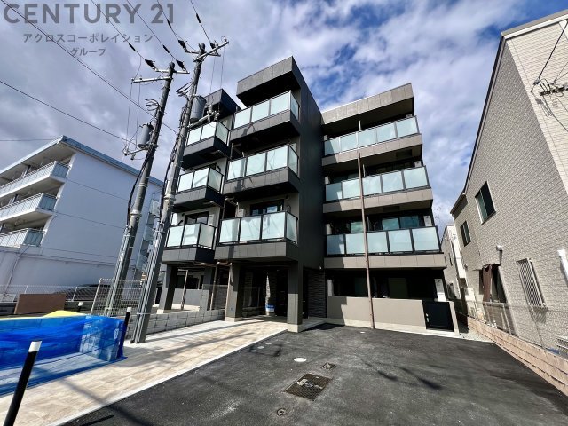 建物外観　敷地内に駐車場あります！