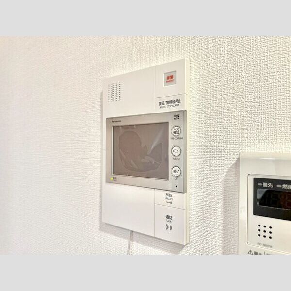 セキュリティ　モニター付きインターホン