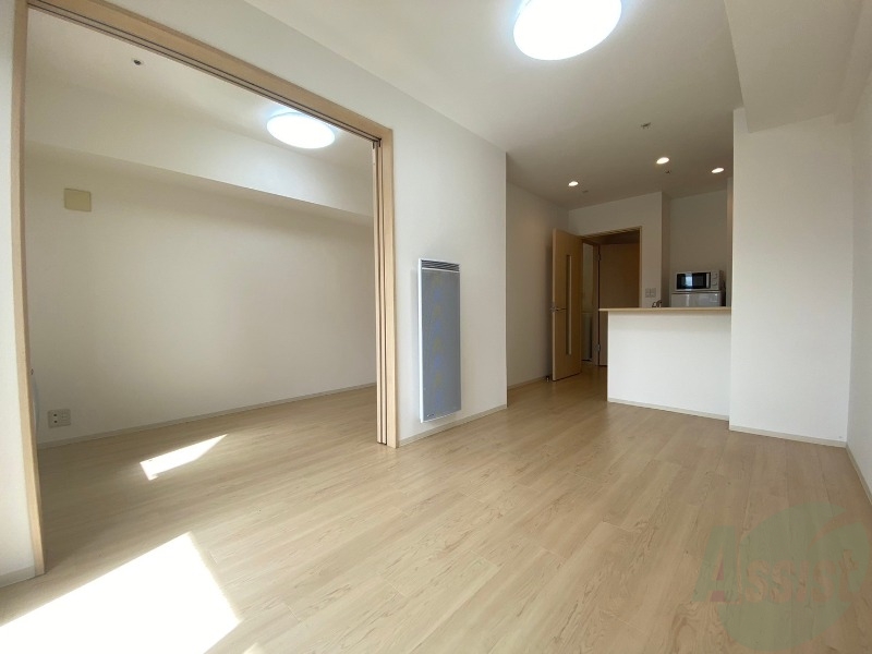 居室・リビング　広くてキレイなお部屋が広がっていて、充実した生活が送れそう。