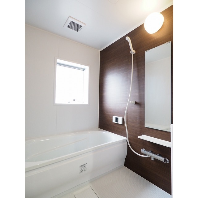 バス・シャワールーム　（参考）他室の写真を使用しています。現況優先となります。