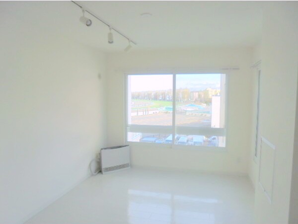 居室・リビング　広々としたリビングです♪