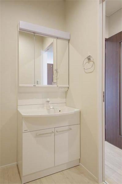 洗面設備　洗髪洗面化粧台