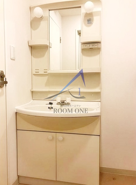 洗面設備　独立洗面台です。