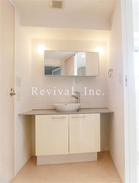 洗面設備　身だしなみに欠かせない化粧台