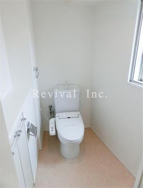 トイレ　シャワートイレでございます