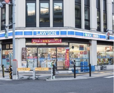 コンビニ　ローソン四谷一丁目店（コンビニ）まで80m