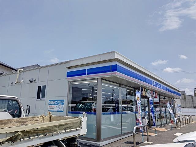 コンビニ　ローソン（コンビニ）まで1811m