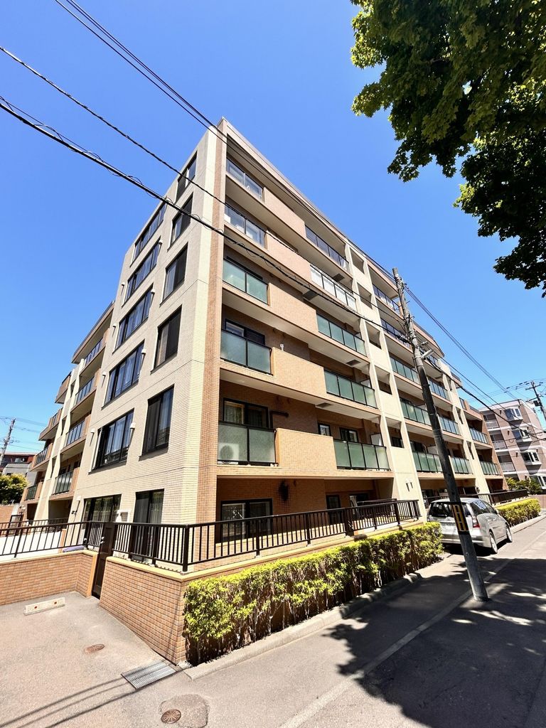 建物外観　南東側外観