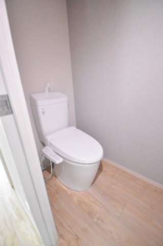トイレ　清潔感があるトイレです。入るとホッとする、そんな空間。