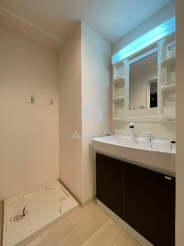 洗面設備　同マンション別部屋　参考写真
