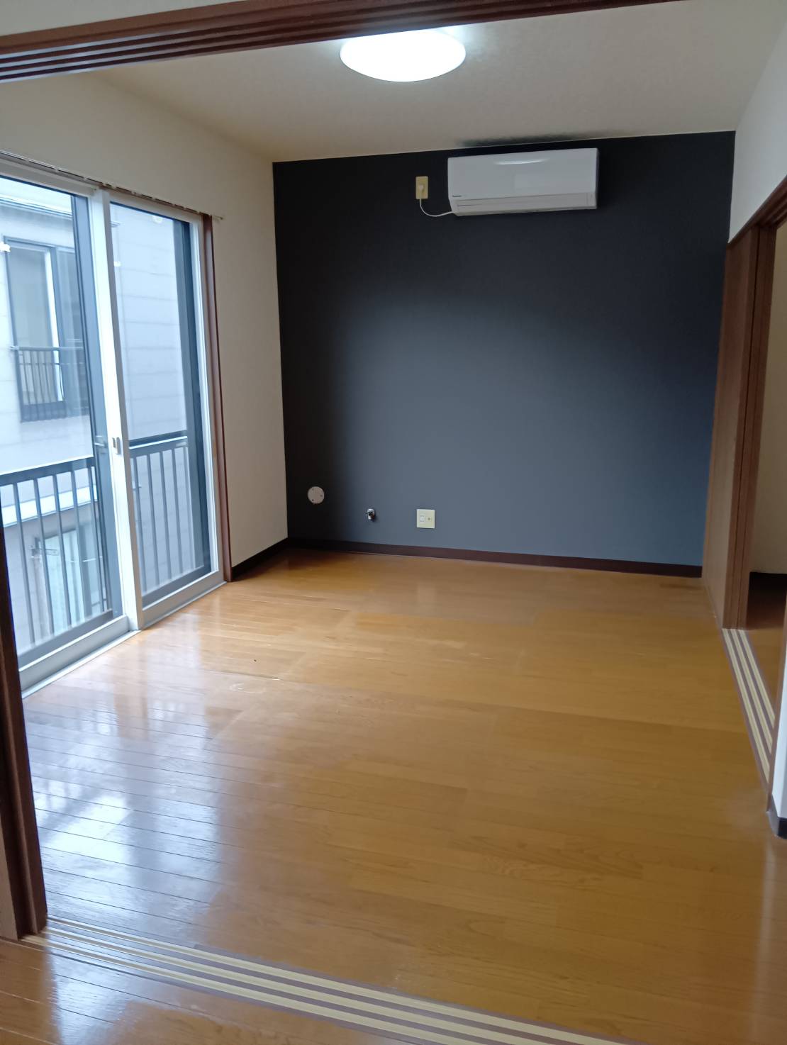 グランデール拾六番館の居間写真