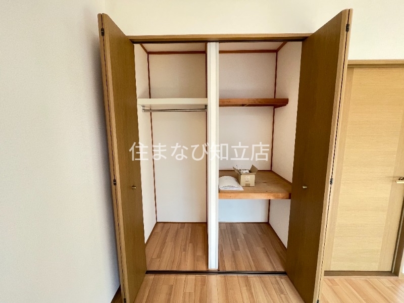 収納　同型写真