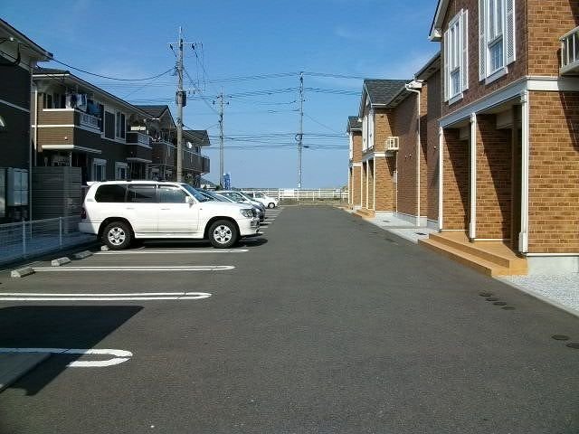 駐車場　駐車場に車を止められます