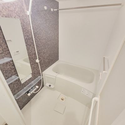 バス・シャワールーム　※写真は別号室のものですので現状優先とさせていただきます