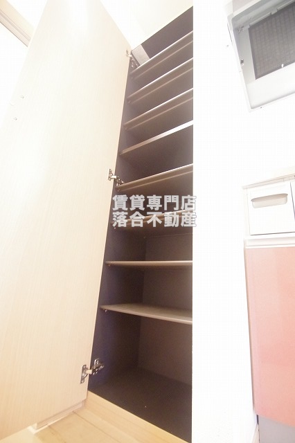 収納　シューズ収納