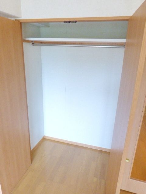 収納　たっぷりクローゼットです。