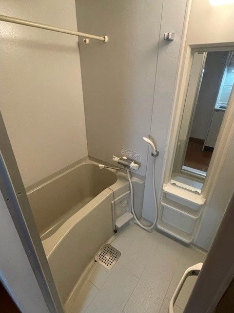 バス・シャワールーム　※写真は別部屋です