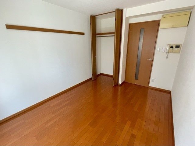 居室・リビング　※写真は別部屋です