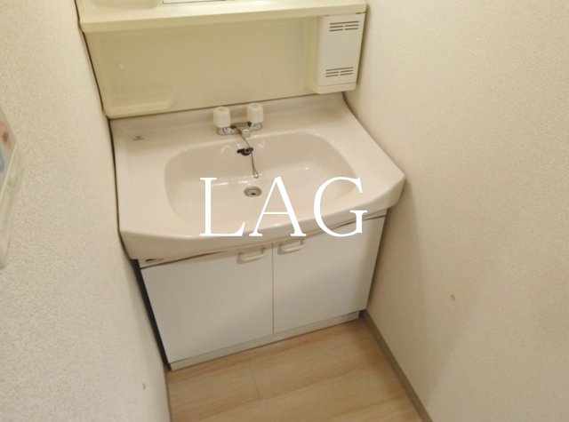 洗面設備　独立洗面台です。
