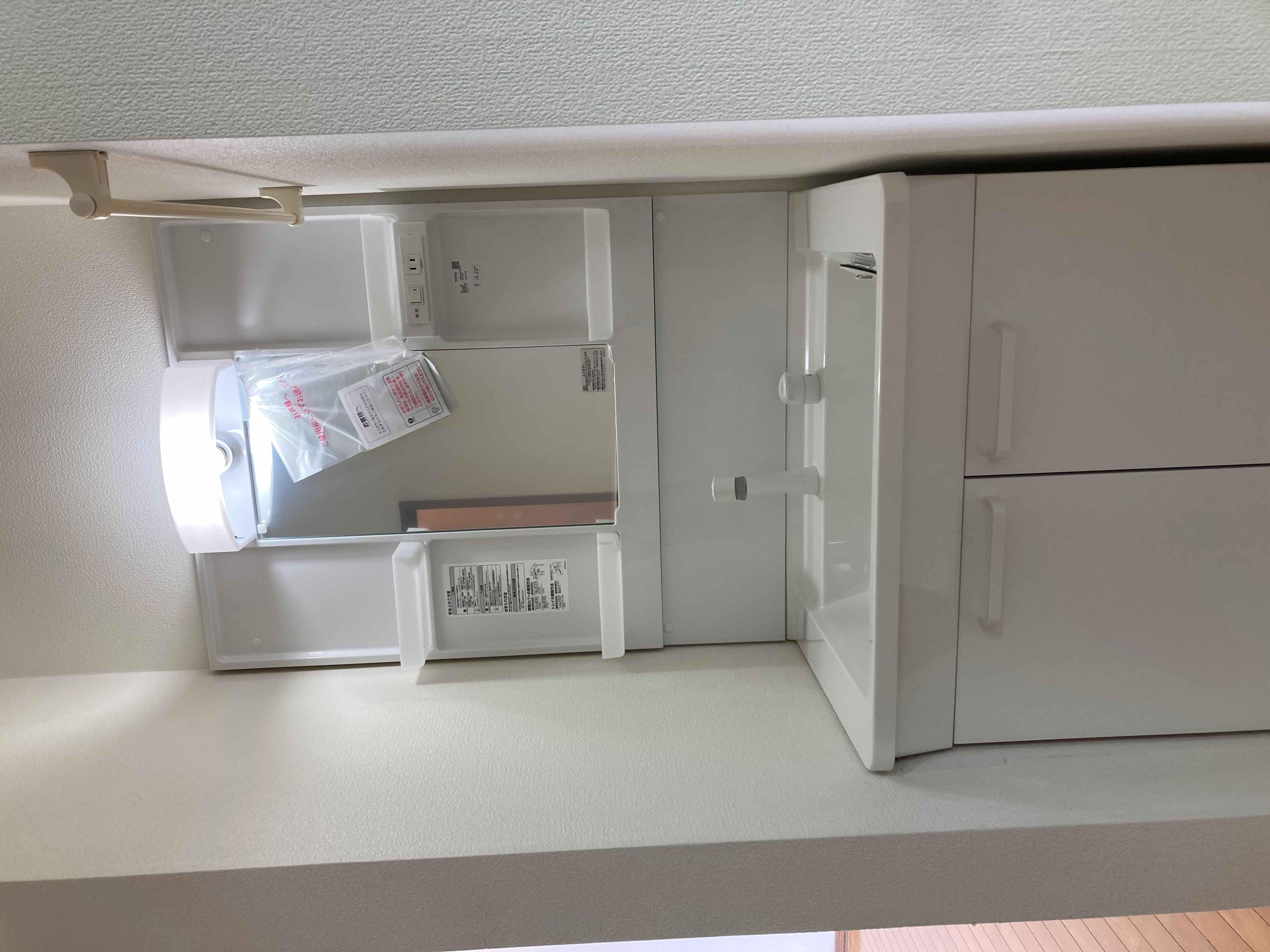 洗面設備　シャンプードレッサーつき　新品に取替えしました。