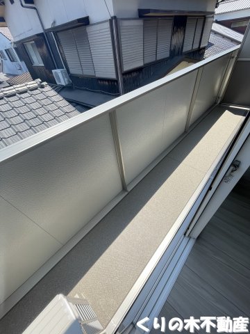 バルコニー　バルコニーからの眺めを楽しみながら食事をしませんか