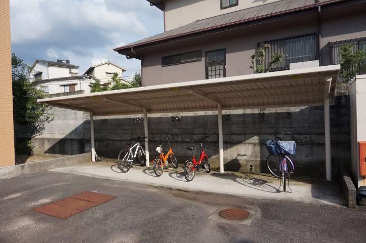 ロビー　駐車場