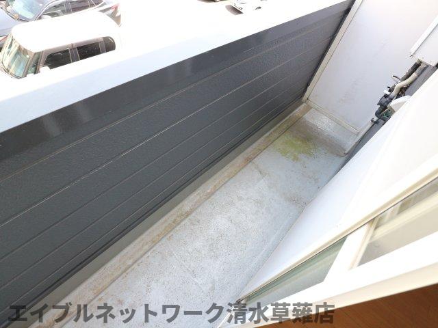 【静岡市駿河区栗原のアパートのバルコニー】