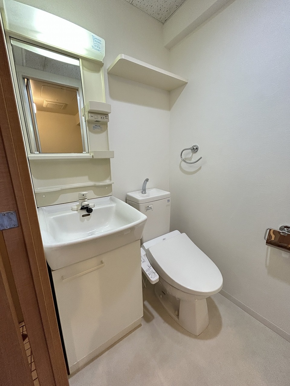 洗面設備　※別部屋参考写真です