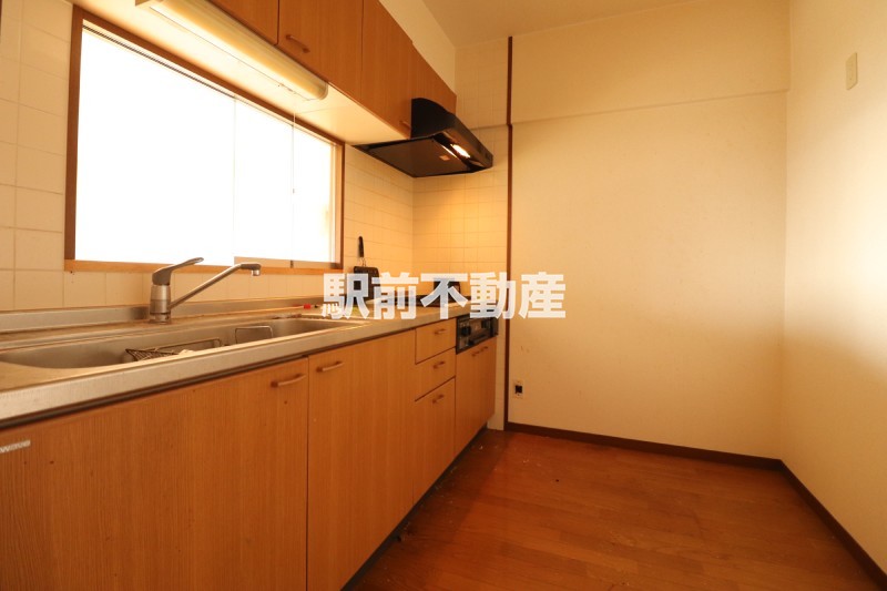ＪＲ久大本線 久留米大学前駅 徒歩25分 11階建 築27年のキッチン写真